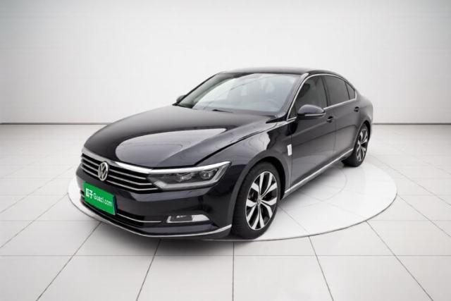 Ojetý Volkswagen Magotan 2018 380TSI DSG Prestige Model