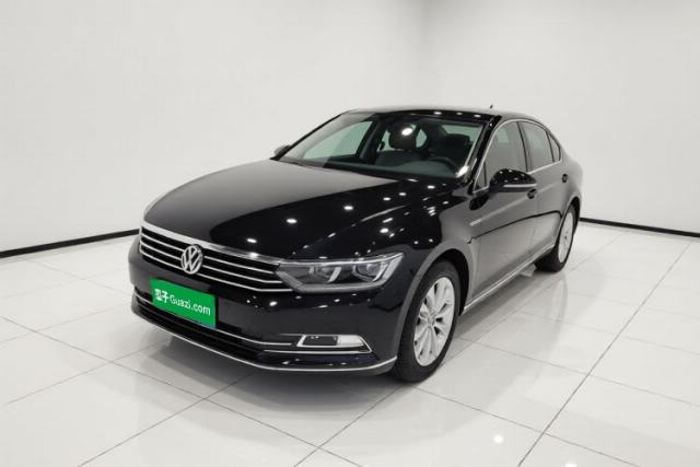 Ojetý Volkswagen Magotan 2018 Facelift 330TSI DSG Luxury Model