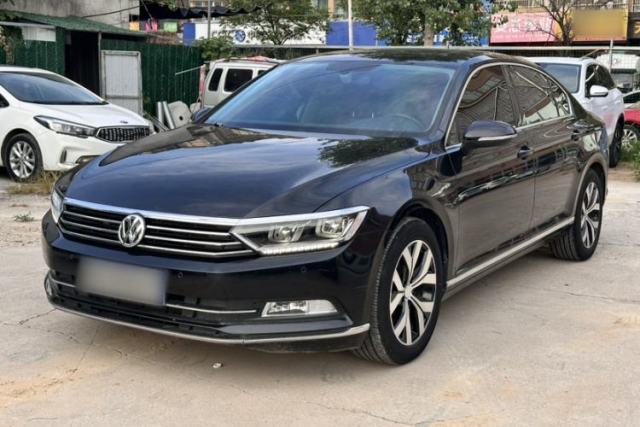 Ojetý Volkswagen Magotan 2018 Facelift 330TSI DSG Luxury Model