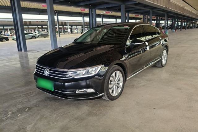 Ojetý Volkswagen Magotan 2018 Facelift 330TSI DSG Luxury Model