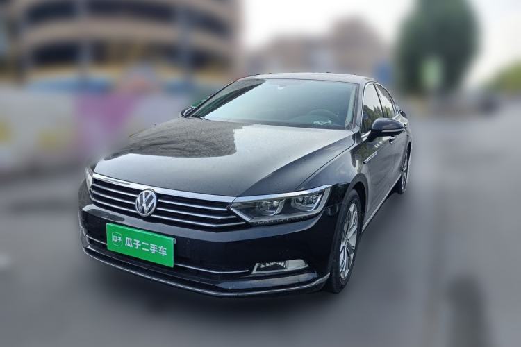 Used Volkswagen Magotan 2018 Facelift 330TSI DSG Luxury Model Guazi used car, China used car export, Used car for sale, Used cars, Cheapest cars for sale