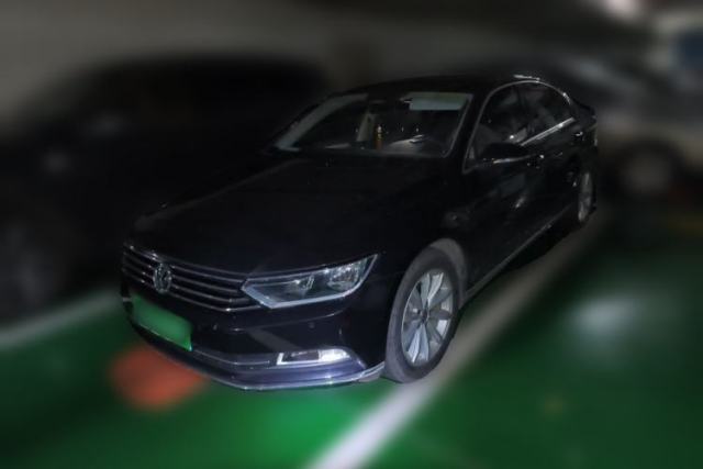 Ojetý Volkswagen Magotan 2018 280TSI DSG Leading Model