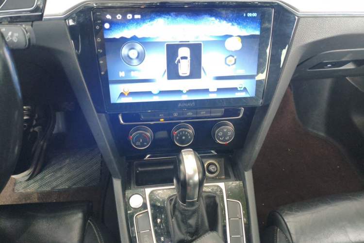 Used Volkswagen Magotan 2018 330TSI DSG Advanced Model Audio And AC Panel