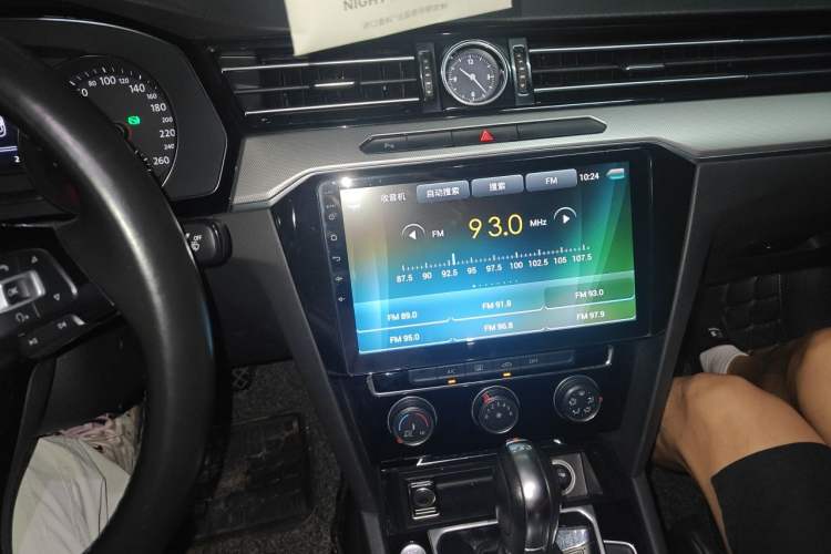 Used Volkswagen Magotan 2018 330TSI DSG Advanced Model Audio And AC Panel
