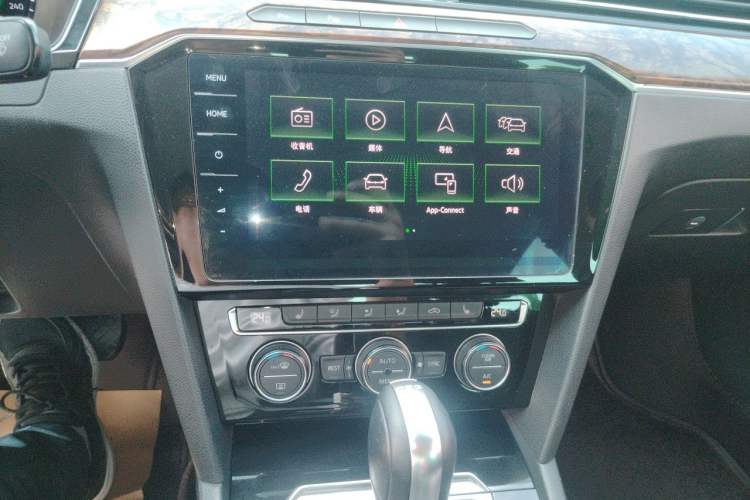 Used Volkswagen Magotan 2018 380TSI DSG Prestige Model Audio And AC Panel