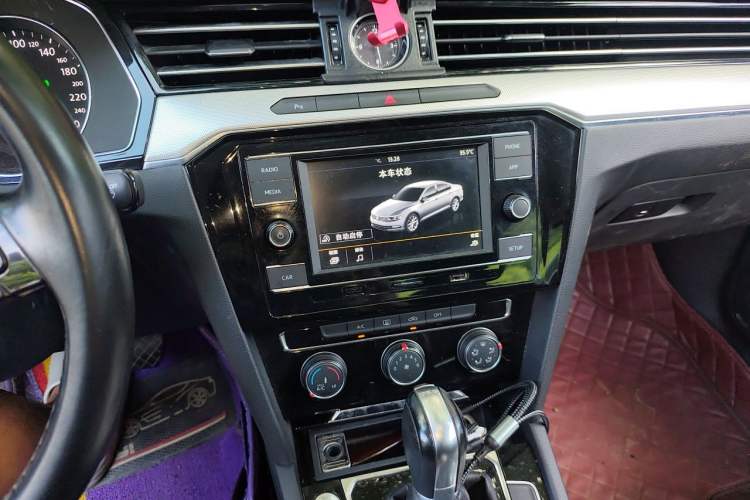 Used Volkswagen Magotan 2018 330TSI DSG Advanced Model Audio And AC Panel