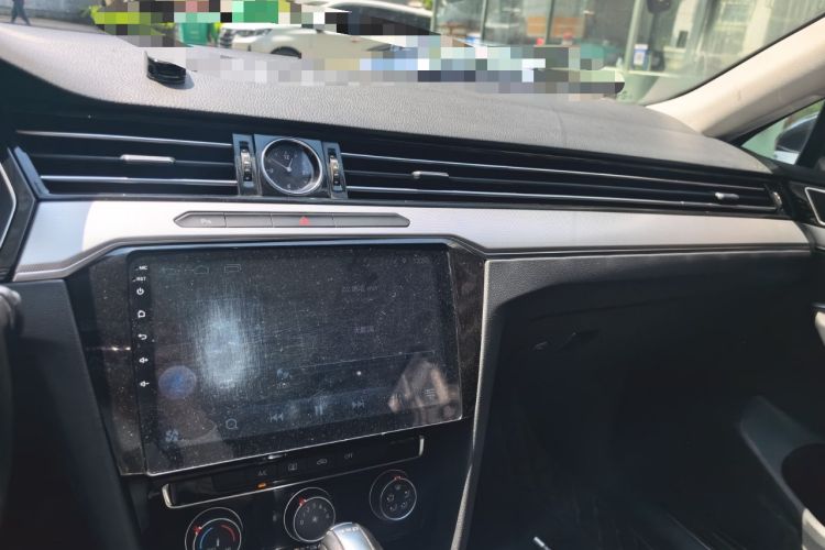 Used Volkswagen Magotan 2018 330TSI DSG Advanced Model Audio And AC Panel