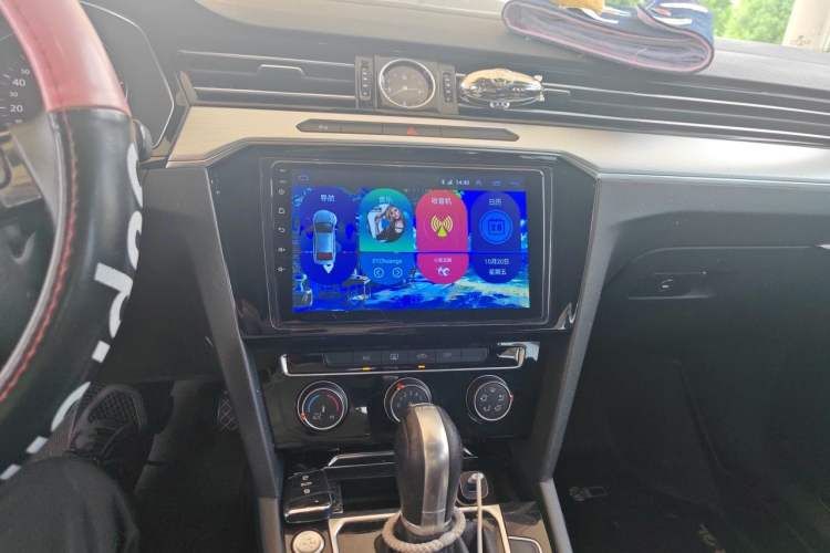 Used Volkswagen Magotan 2018 330TSI DSG Advanced Model Audio And AC Panel