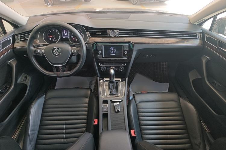 Used Volkswagen Magotan 2018 Facelift 380TSI DSG Luxury Version Center Console