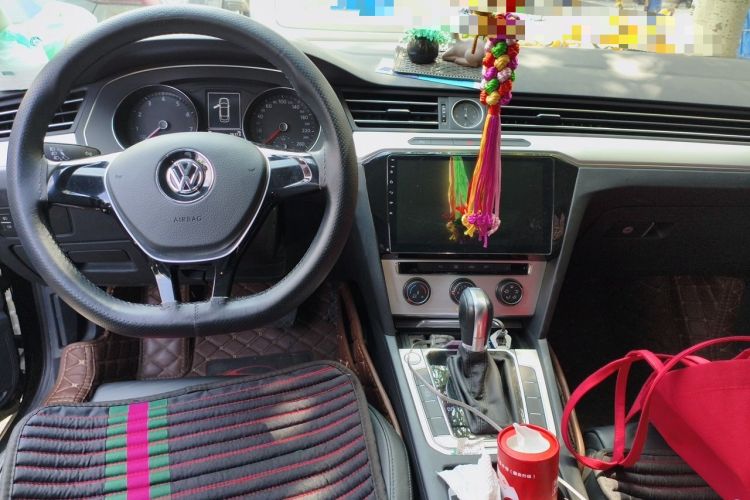 Used Volkswagen Magotan 2018 280TSI DSG Comfort Model Center Console