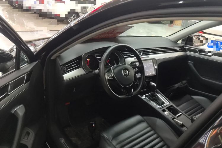 Used Volkswagen Magotan 2018 330TSI DSG Advanced Model Center Console