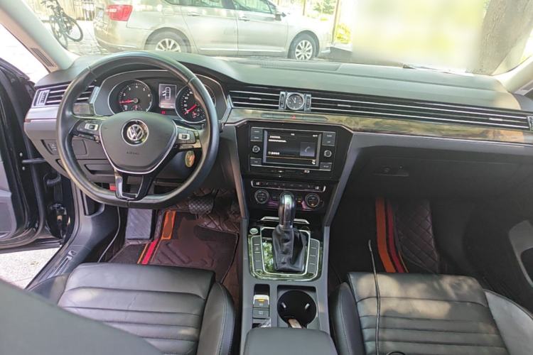 Used Volkswagen Magotan 2018 Facelift 330TSI DSG Luxury Model Center Console