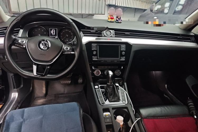 Used Volkswagen Magotan 2018 330TSI DSG Advanced Model Center Console