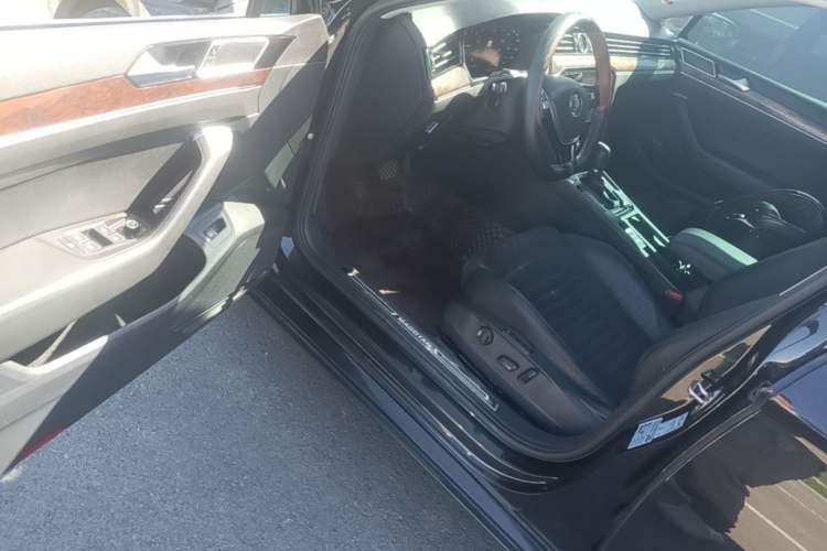 Used Volkswagen Magotan 2018 330TSI DSG Luxury Model Driver Seat
