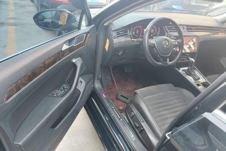 Used Volkswagen Magotan 2018 280TSI DSG Leading Model Driver Seat