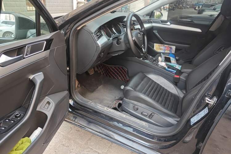 Used Volkswagen Magotan 2018 330TSI DSG Advanced Model Driver Seat