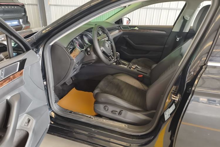 Used Volkswagen Magotan 2018 330TSI DSG Luxury Model Driver Seat
