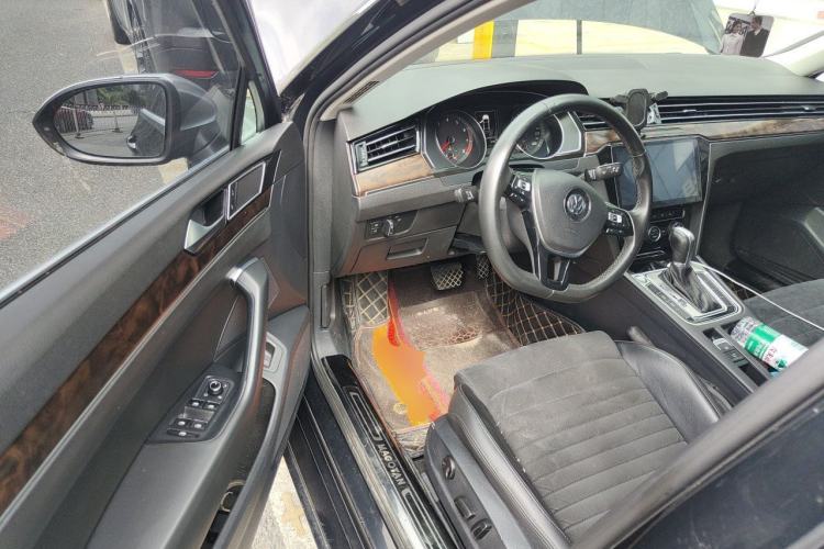 Used Volkswagen Magotan 2018 330TSI DSG Luxury Model Driver Seat