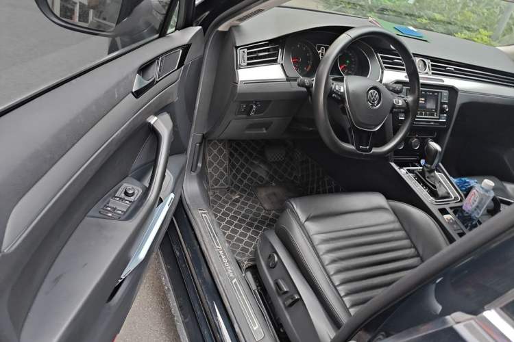 Used Volkswagen Magotan 2018 330TSI DSG Advanced Model Driver Seat