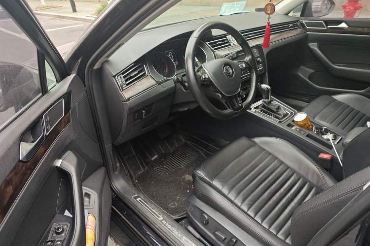 Used Volkswagen Magotan 2018 330TSI DSG Luxury Model Driver Seat