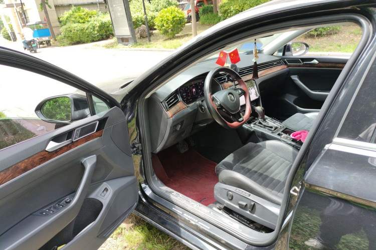 Used Volkswagen Magotan 2018 330TSI DSG Luxury Model Driver Seat