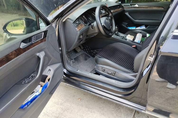 Used Volkswagen Magotan 2018 330TSI DSG Luxury Model Driver Seat