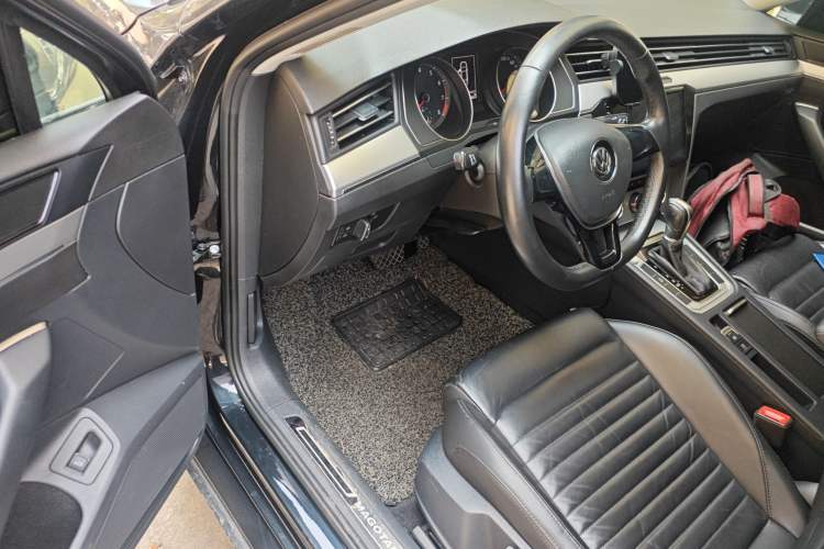 Used Volkswagen Magotan 2018 280TSI DSG Comfort Model Driver Seat