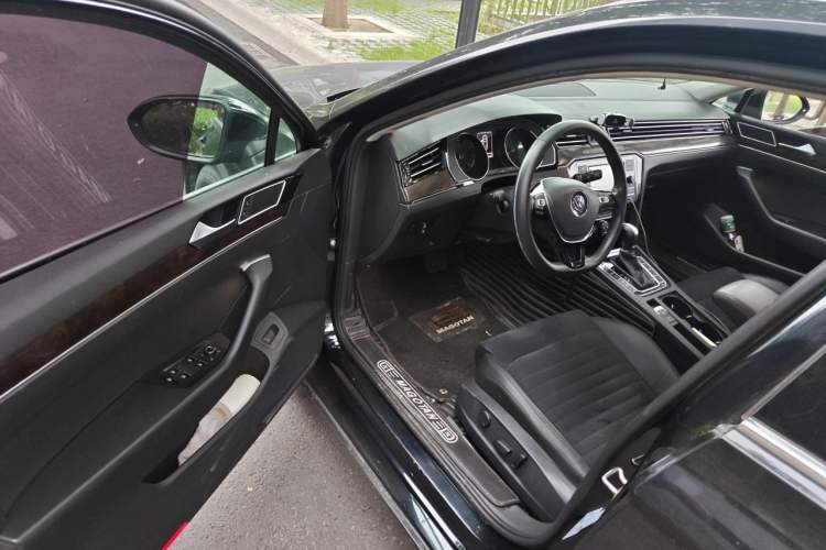 Used Volkswagen Magotan 2018 330TSI DSG Luxury Model Driver Seat