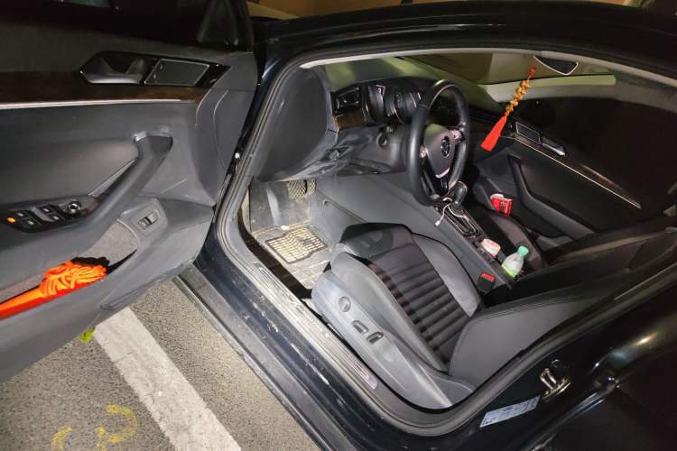 Used Volkswagen Magotan 2018 330TSI DSG Luxury Model Driver Seat