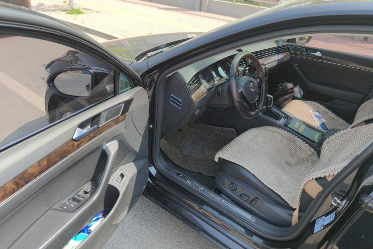 Used Volkswagen Magotan 2018 330TSI DSG Luxury Model Driver Seat