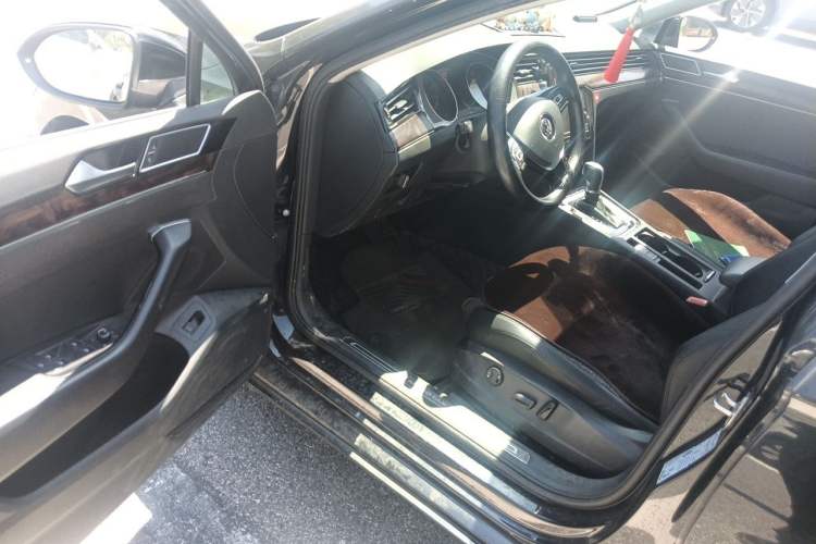 Used Volkswagen Magotan 2018 Facelift 330TSI DSG Luxury Model Driver Seat
