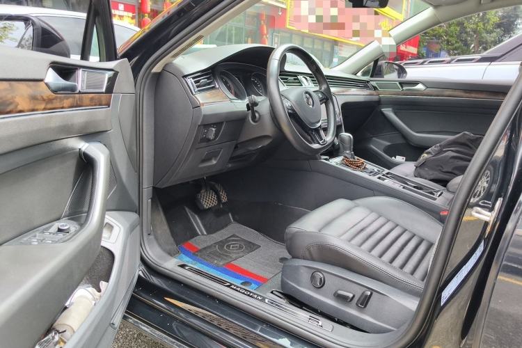 Used Volkswagen Magotan 2018 330TSI DSG Luxury Model Driver Seat
