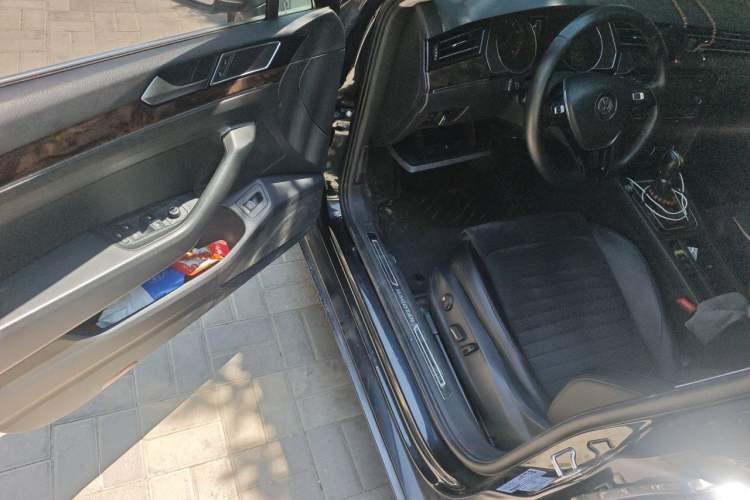 Used Volkswagen Magotan 2018 380TSI DSG Luxury Model Driver Seat