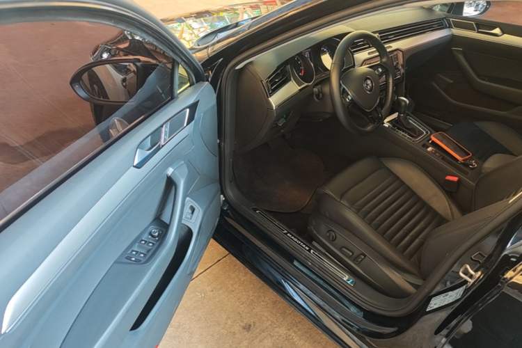 Used Volkswagen Magotan 2018 330TSI DSG Advanced Model Driver Seat