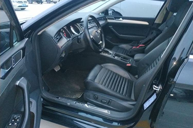 Used Volkswagen Magotan 2018 330TSI DSG Advanced Model Driver Seat