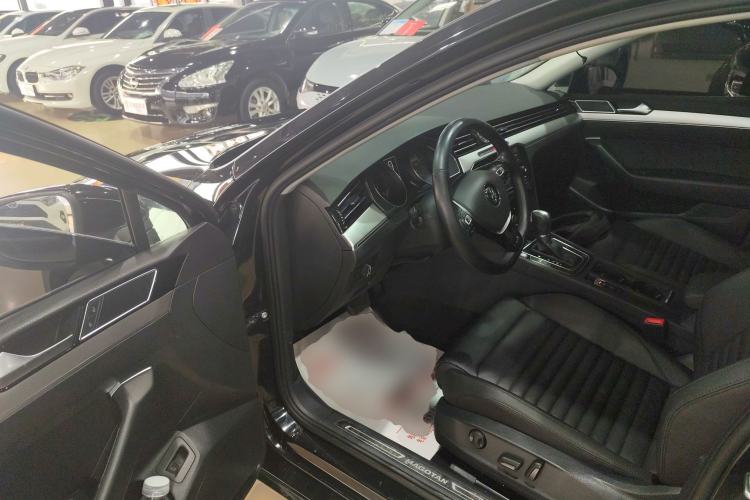 Used Volkswagen Magotan 2018 330TSI DSG Advanced Model Driver Seat