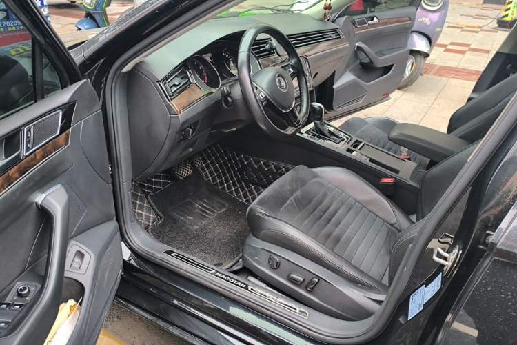Used Volkswagen Magotan 2018 330TSI DSG Luxury Model Driver Seat