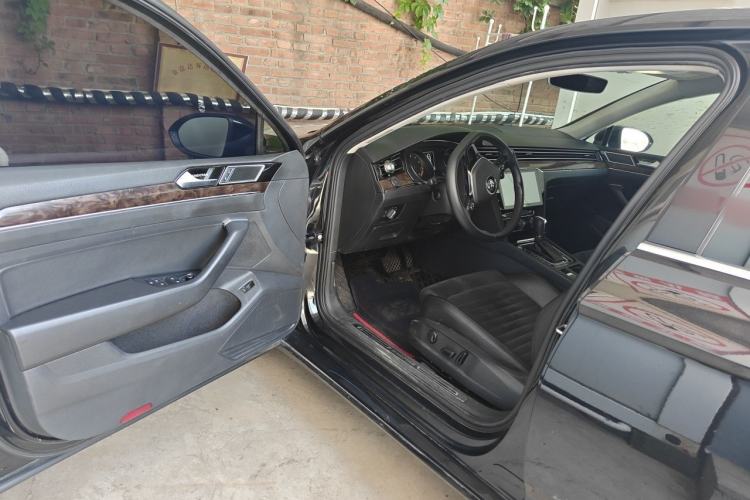 Used Volkswagen Magotan 2018 330TSI DSG Luxury Model Driver Seat