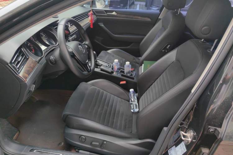 Used Volkswagen Magotan 2018 380TSI DSG Luxury Model Driver Seat