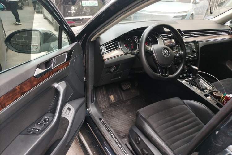 Used Volkswagen Magotan 2018 330TSI DSG Luxury Model Driver Seat