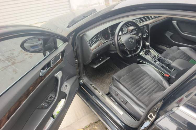 Used Volkswagen Magotan 2018 330TSI DSG Luxury Model Driver Seat