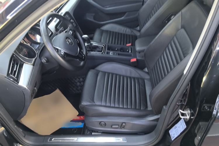 Used Volkswagen Magotan 2018 330TSI DSG Advanced Model Driver Seat