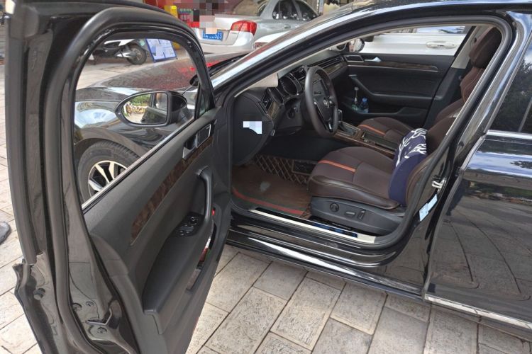 Used Volkswagen Magotan 2018 330TSI DSG Luxury Model Driver Seat
