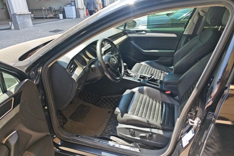 Used Volkswagen Magotan 2018 330TSI DSG Advanced Model Driver Seat