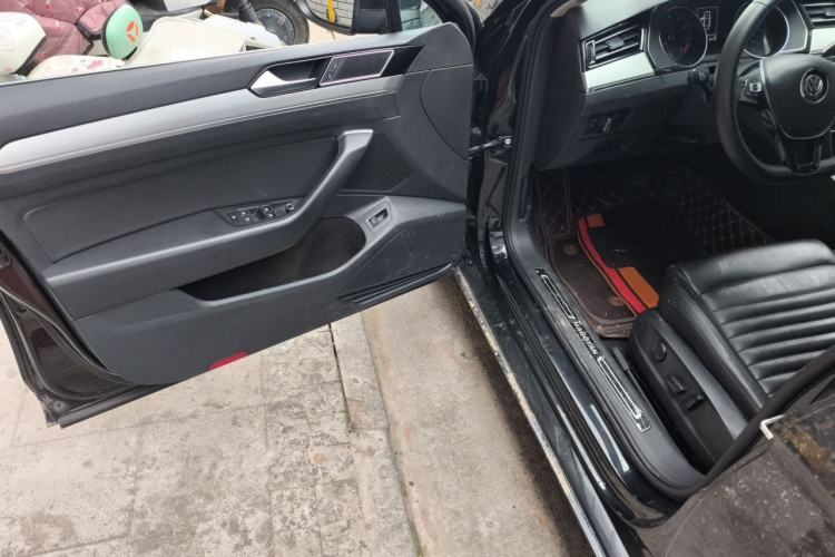Used Volkswagen Magotan 2018 330TSI DSG Advanced Model Driver Seat