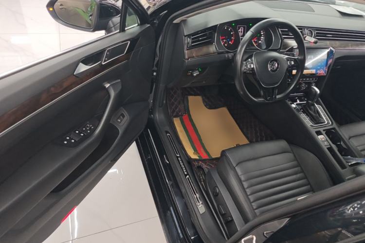 Used Volkswagen Magotan 2018 Facelift 330TSI DSG Luxury Model Driver Seat
