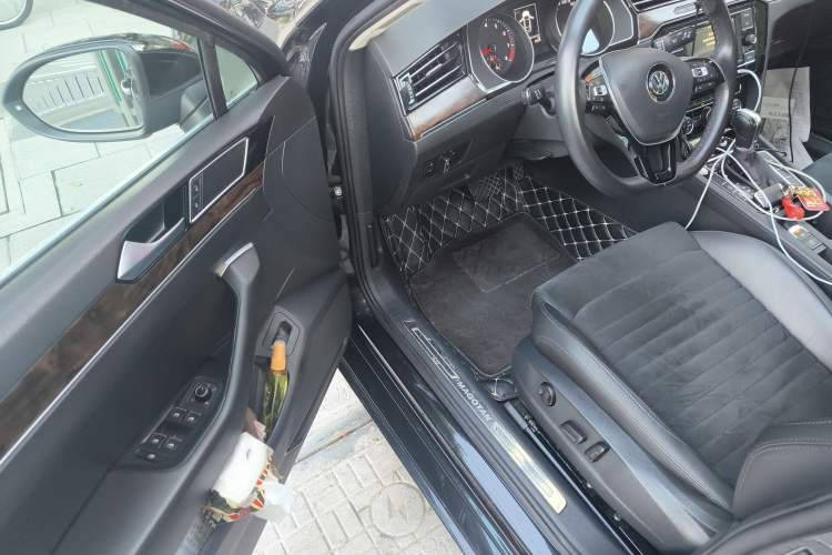 Used Volkswagen Magotan 2018 380TSI DSG Luxury Model Driver Seat