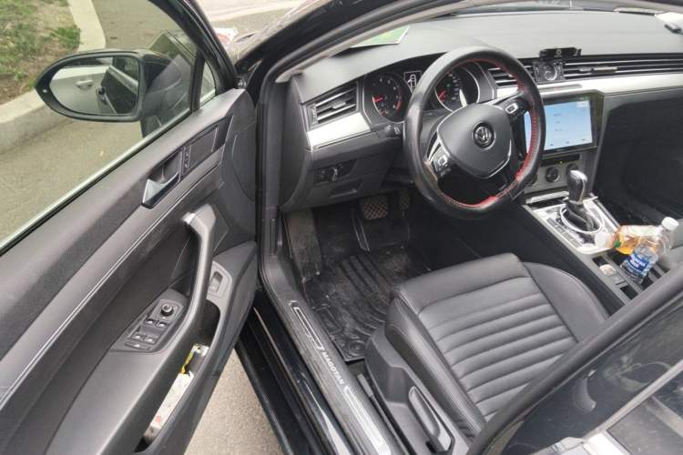 Used Volkswagen Magotan 2018 280TSI DSG Comfort Model Driver Seat