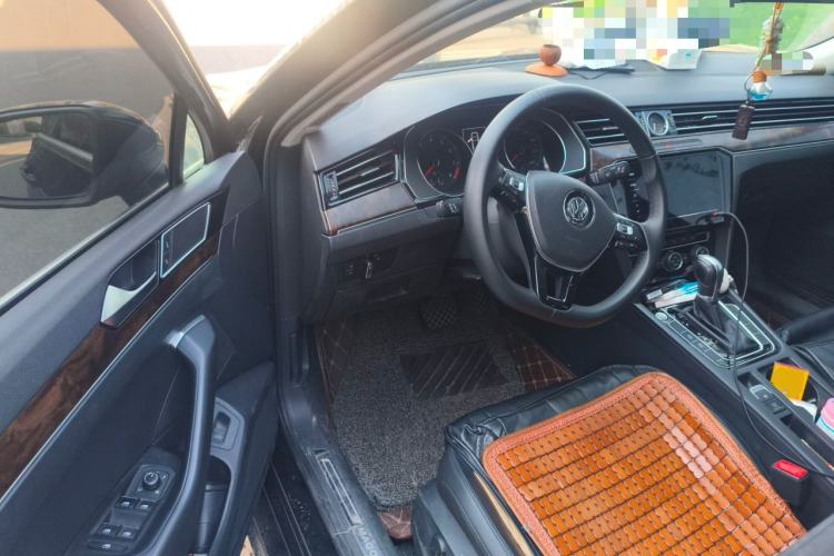 Used Volkswagen Magotan 2018 330TSI DSG Luxury Model Driver Seat