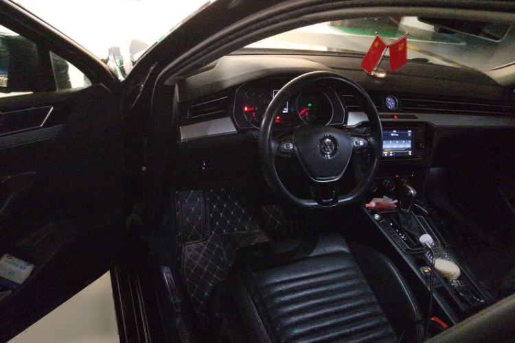 Used Volkswagen Magotan 2018 Facelift 330TSI DSG Luxury Model Driver Seat